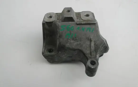 Volkswagen Golf VII Engine mount bracket 5Q0199117A