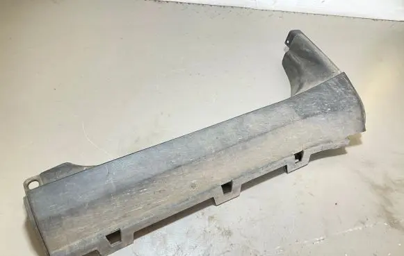 Iveco Daily 6th gen Side skirt front trim 5801521592