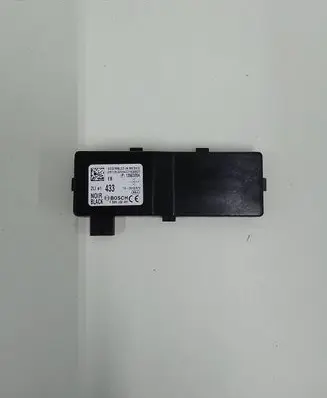 Opel Insignia A Door central lock control unit/module 13503204 F00HJ00491 TA2010972