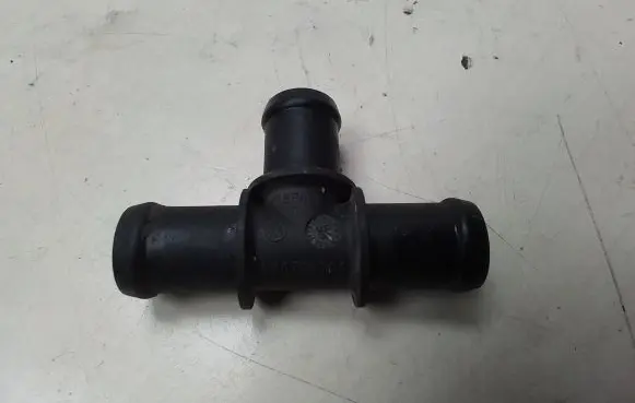 Volkswagen Transporter - Caravelle T4 Engine coolant pipe/hose N90760501