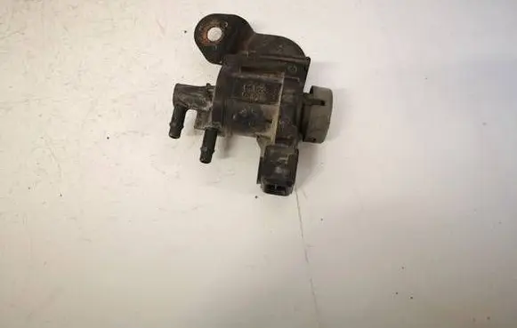 Volkswagen Vento Turbo solenoid valve 1J0906283A