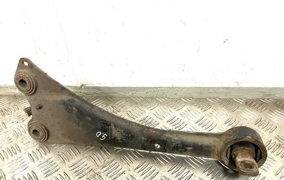 Toyota Avensis T270 Rear upper control arm/wishbone 0249