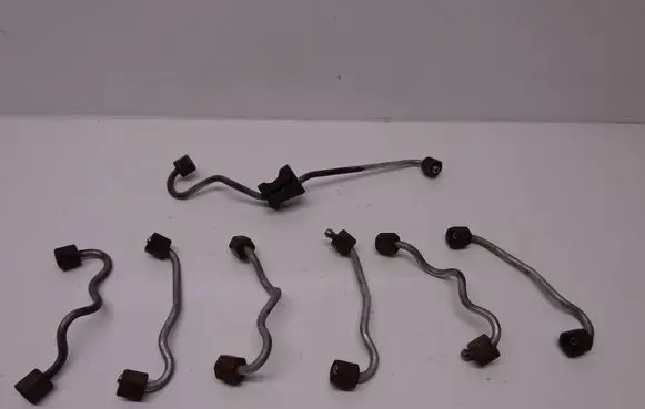 BMW X5 E70 Fuel injector supply line/pipe 78118784645