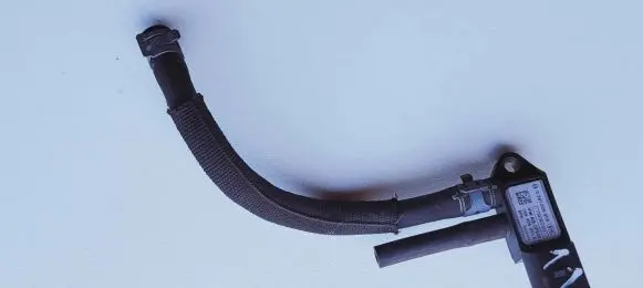 Audi A4 S4 B8 8K Exhaust gas pressure sensor 0281006006