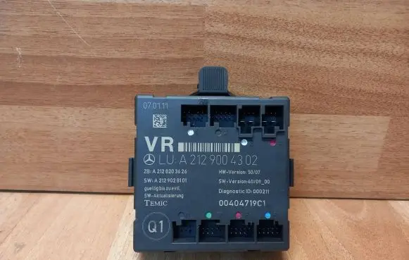 Mercedes-Benz C W204 Door control unit/module A2129004302 A2129004502 A2129009229