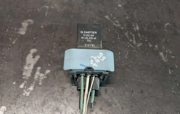 Citroen Xsara Picasso Glow plug pre-heat relay 9640469680