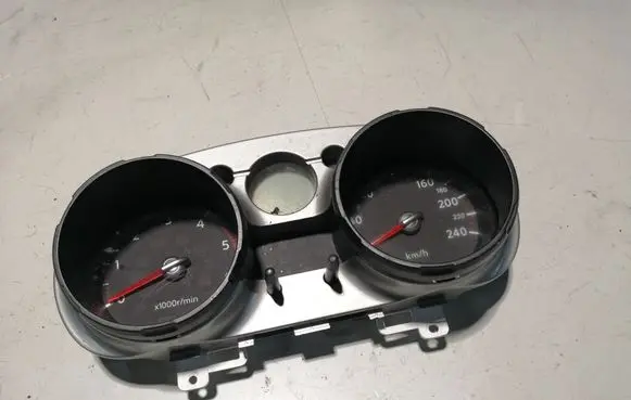 Nissan Qashqai Speedometer (instrument cluster) JD15A 17T5Y68