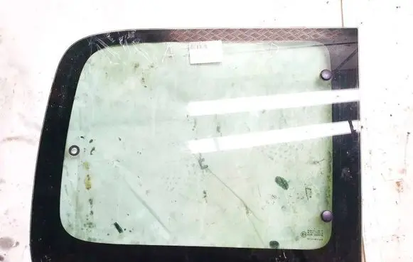 Rear side window