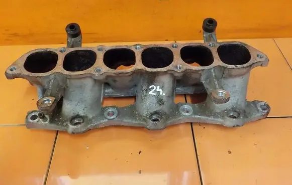 Mitsubishi Pajero Intake manifold SSACY 152R1