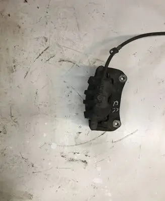 Toyota RAV 4 (XA50) Front brake caliper