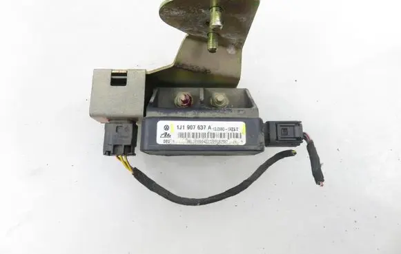 Volkswagen Golf IV ESP acceleration yaw rate sensor 1J1907637A 1J0907657A 1J0907651A