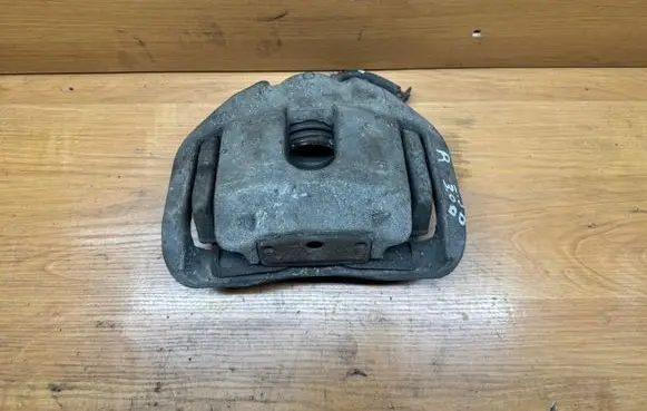 BMW 5 E60 E61 Front brake caliper BMW6030324 34116756304