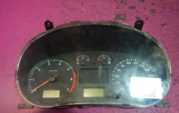 Seat Cordoba (6K) Speedometer (instrument cluster) W06K0920830