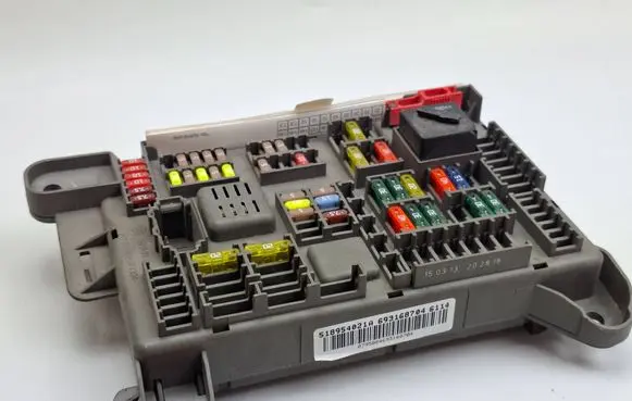 BMW X5 E70 Fuse module 518954021A 6931687 0795084693168704