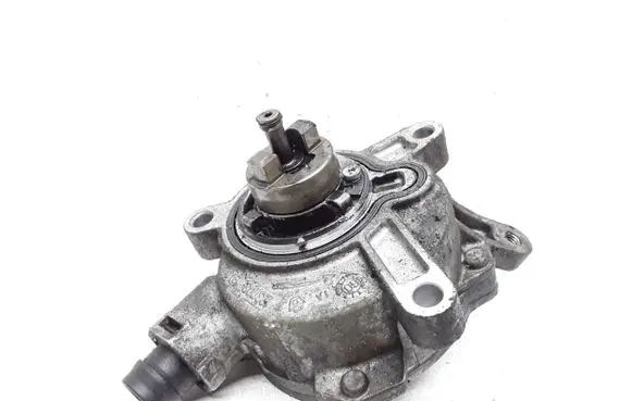 Volvo V70 Vacuum pump 31219463