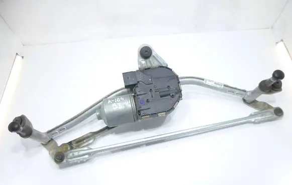 Front wiper linkage and motor