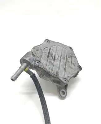 Toyota Avensis T270 Vacuum pump