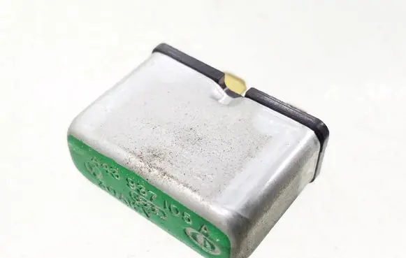 Audi A3 S3 8L Other relay 443937105A