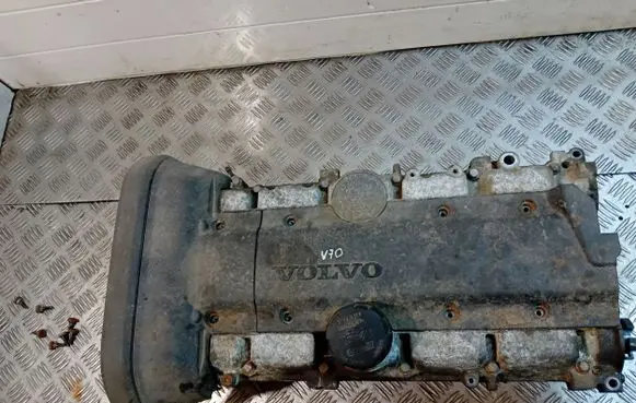 Volvo V70 Engine head 1001837003