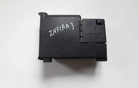 Opel Zafira C Battery relay fuse 365927271