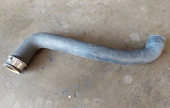 Mercedes-Benz CLK A209 C209 Coolant pipe/hose 