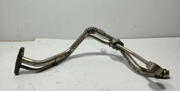 Nissan Qashqai Turbo turbocharger oiling pipe/hose 