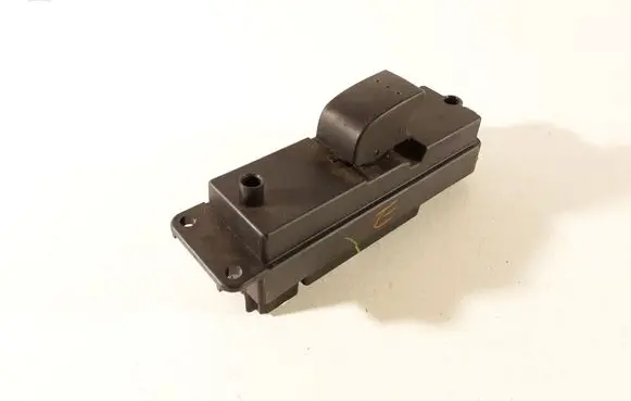 Mazda 3 I Electric window control switch BS3E66370 03123101