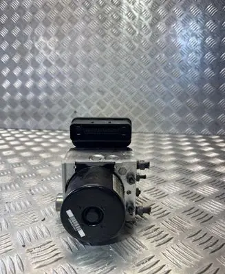 Mercedes-Benz C W204 ABS Pump A1729014100