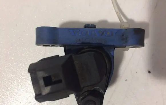 Volvo V50 Crankshaft position sensor 30751292