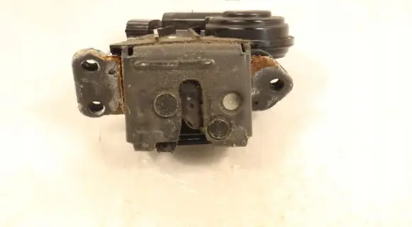 Toyota Avensis T270 Tailgate/trunk/boot lock/catch/latch 19302850
