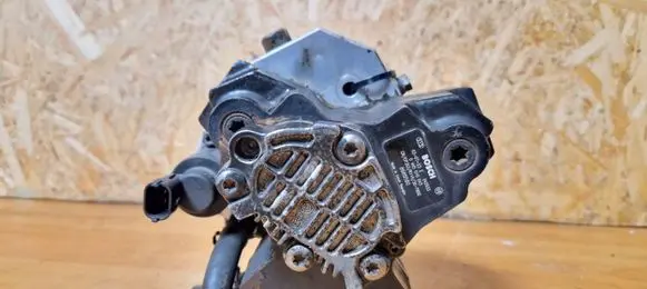 Volvo V70 Fuel injection high pressure pump 0445010043