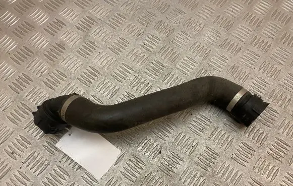 Mercedes-Benz C W205 Engine coolant pipe/hose A2055013182