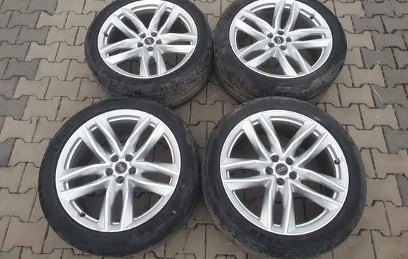 Audi Q7 4M R21 alloy rim 