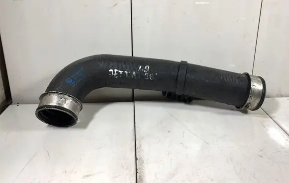 Volkswagen Jetta V Intercooler hose/pipe 1K0145838N