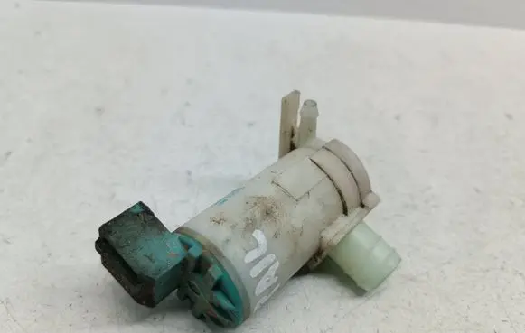 Nissan X-Trail T30 Windscreen/windshield washer pump 2224616A JDEC05351