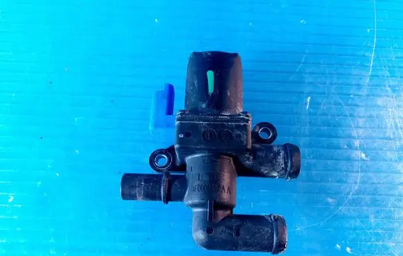 LEVC TX Water pump 1F0001837AA
