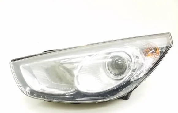 Hyundai ix35 Headlight/headlamp 921012Y