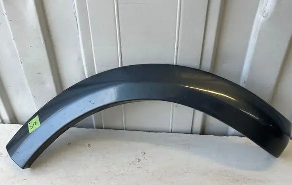 Front arch trim