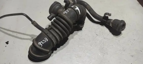 Audi A4 S4 B5 8D Air intake hose/pipe 064129101A
