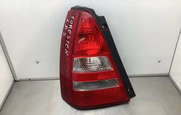 Subaru Forester SG Rear/tail lights 22020762 8237P612