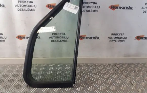 Renault Master II Front door vent window glass four-door 7700351235
