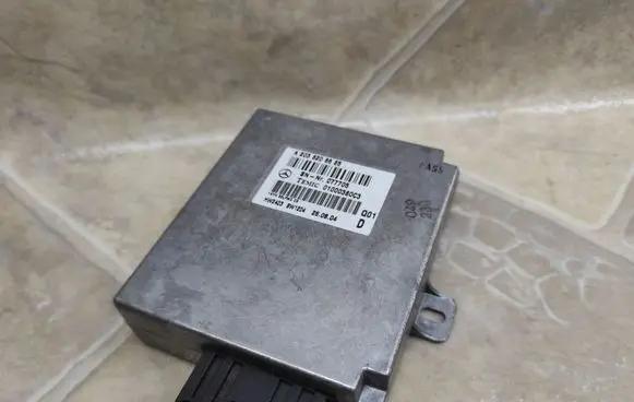 Mercedes-Benz C W203 Other control units/modules A2038206685 01000380C3