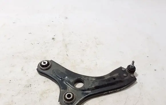Dacia Duster Front lower control arm/wishbone 545015216R