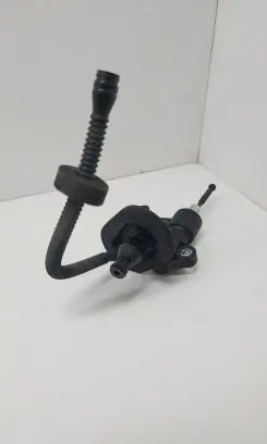 Clutch slave cylinder