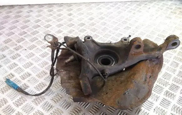 BMW X5 E53 Front wheel hub