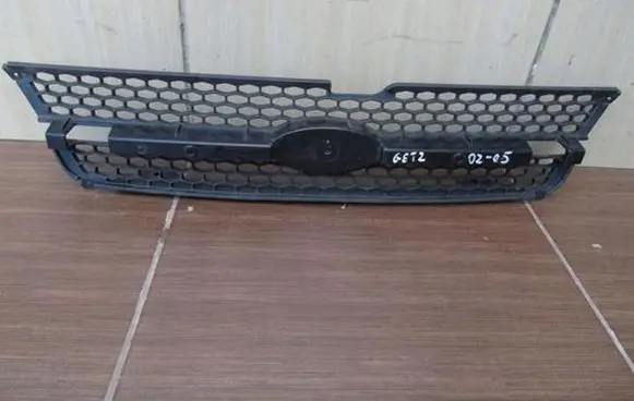 Hyundai Getz Front bumper upper radiator grill 863651C100