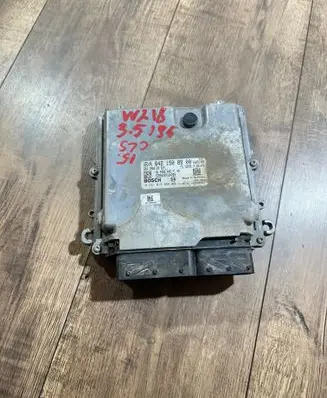 Mercedes-Benz CLS C218 X218 Engine control unit/module A6421508900 A0064467140 0281016656