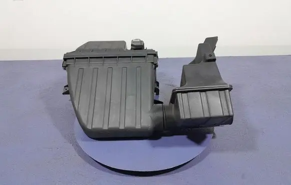 Suzuki Ignis Air filter box 86GA01