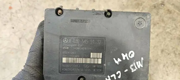 Mercedes-Benz Vito Viano W638 ABS Pump A0325459132 CNR3H04E01 00004108D1