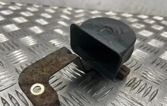 Volvo V50 Horn signal A046522 E355306AM80S E30055306
